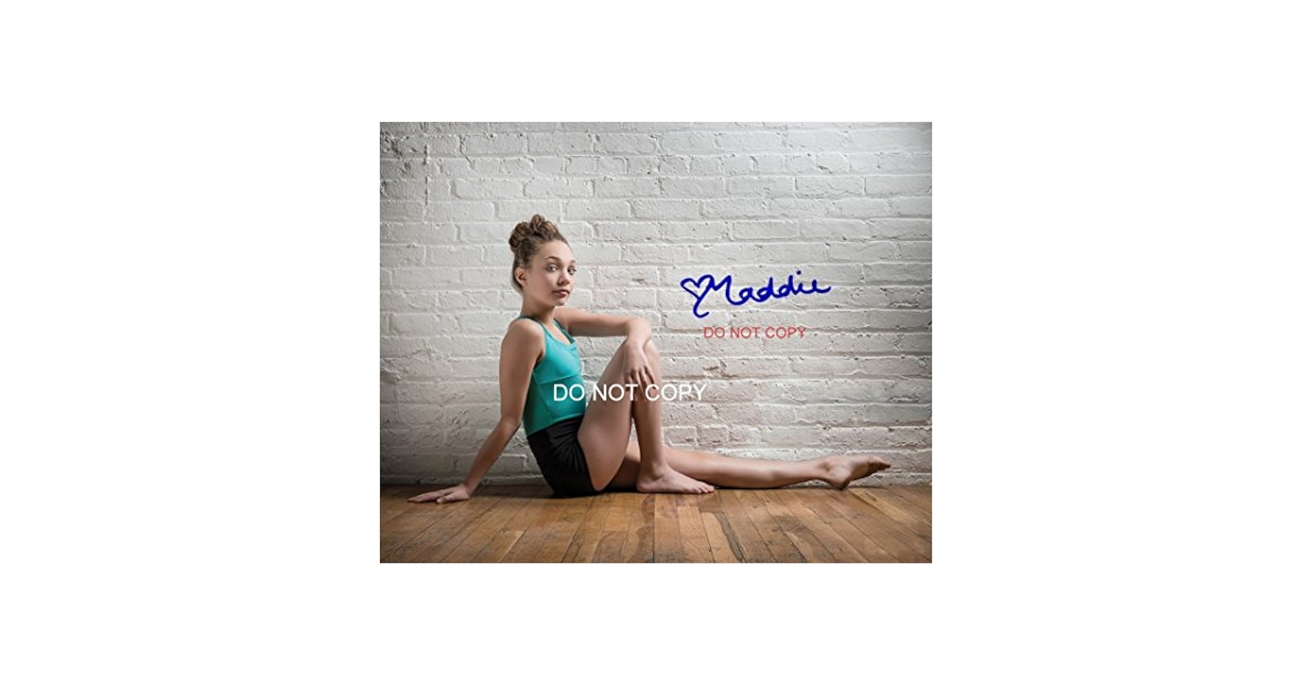 マディー・ジーグラー直筆サイン超大型写真…Maddie Ziegler… マディー・ジーグラー直筆サイン超大型写真…Maddie Ziegler…